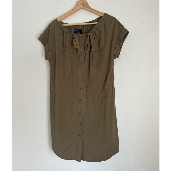 Theory • Laela Shirt Dress in Olive Green - Picture 5 of 8